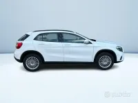 Usata Mercedes GLA180 Business 109 CV (80 kW) 2018 Bianco SUV