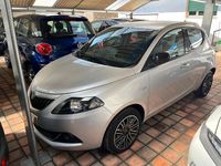 Usata Lancia Ypsilon Gold 69 CV (50 kW) 2021 Grigio Utilitaria