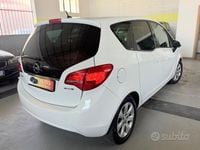 Usata Opel Meriva Cosmo 95 CV (69 kW) 2015 Bianco Monovolume