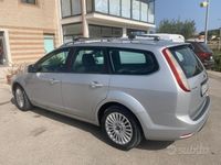 Usata Ford Focus 90 CV (66 kW) 2009 Grigio Station wagon