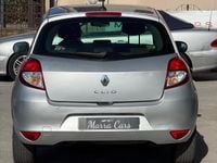 Usata Renault Clio II 102 CV (75 kW) 2011 Argento Berlina