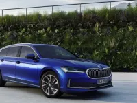 Usata Skoda Superb SportLine 193 CV (141 kW) 2024 Argento Station wagon