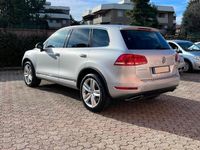 usata VW Touareg 3.0 TDI 245 CV tiptronic BlueMo