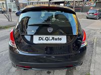 Usata Lancia Ypsilon 69 CV (50 kW) 2015 Nero Utilitaria