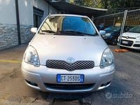Usata Toyota Yaris Sol 65 CV (47 kW) 2004 Grigio Berlina