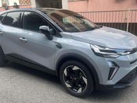 Usata Renault Captur 145 CV (106 kW) 2024 Grigio SUV