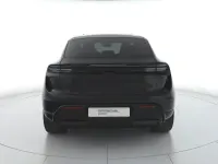Usata Porsche Macan Turbo 469 kW (639 CV) 2024 Nero jet metallizzato SUV