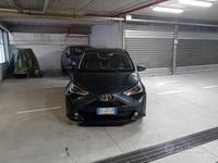 Usata Toyota Aygo X-clusiv 72 CV (52 kW) 2021 Nero Utilitaria