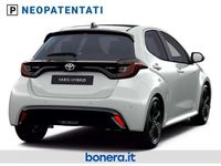 Nuova Toyota Yaris Hybrid Premium 131 CV (96 kW) 2026 Platinum pearl white Berlina