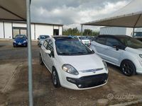 Usata Fiat Punto 95 CV (69 kW) 2012 Bianco Utilitaria