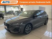 Usata Ford Focus ST-Line 116 CV (85 kW) 2023 Grigio Berlina