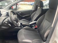 Usata Peugeot 208 Access 68 CV (50 kW) 2014 Bianco Utilitaria