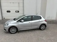 Usata Peugeot 208 Active 82 CV (60 kW) 2017 Grigio Utilitaria