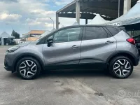 Usata Renault Captur 90 CV (66 kW) 2017 Grigio SUV