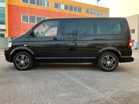 usata VW Caravelle 2.5 tdi 131 cv anno 2009