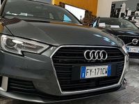 Usado Audi A3 S-Line 116 CV (85 kW) 2019 Gris Berlina
