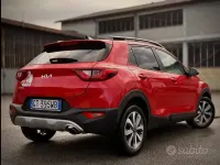 Second-hand Kia Stonic Style 78 CP (57 kW) 2024 Roșu SUV