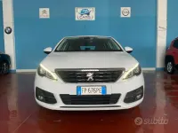 Usado Peugeot 308 Active 99 CV (72 kW) 2018 Blanco Familiar