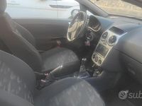 Usata Opel Corsa 75 CV (55 kW) 2011 Grigio Utilitaria