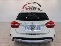 Usata Mercedes GLA200 Executive 136 CV (100 kW) 2016 Bianco SUV