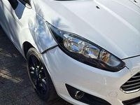 Usado Ford Fiesta 75 CV (55 kW) 2015 Utilitario