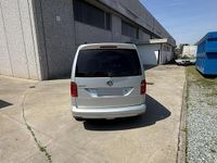 Usata VW Caddy 102 CV (75 kW) 2019 Grigio Monovolume