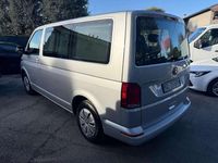 Usata VW Caravelle Comfortline 150 CV (110 kW) 2022 Argento metallizzato Furgone