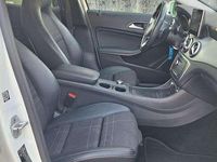 Usata Mercedes GLA200 136 CV (100 kW) 2017 Bianco pastello SUV