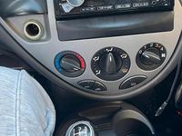 Usata Ford Focus 2001 Blu Berlina