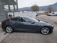 Usata Tesla Model S 136 kW (185 CV) 2016 Grigio Utilitaria