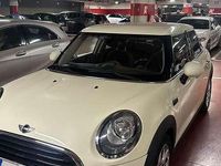 Usata Mini Cooper D Business 116 CV (85 kW) 2017 Beige Utilitaria