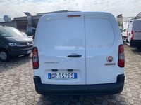 Usata Fiat Doblò 102 CV (75 kW) 2023 Bianco Monovolume