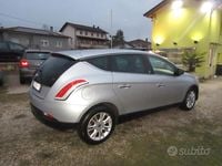 Usata Lancia Delta 120 CV (88 kW) 2011 Grigio Utilitaria