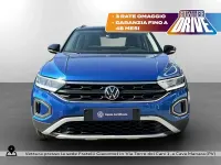 Usata VW T-Roc Life 116 CV (85 kW) 2023 Ravenna blue metallizzato nero SUV