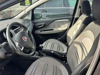 Usata Fiat Punto Lounge 95 CV (69 kW) 2012 Nero Berlina
