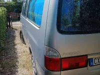 Usata Kia Bongo 94 CV (69 kW) 2005 Argento Furgone