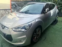 Usata Hyundai Veloster 140 CV (102 kW) 2011 Argento Utilitaria