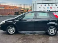 Usata Fiat Punto Lounge 77 CV (56 kW) 2014 Nero Utilitaria