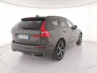 Usata Volvo XC60 R-Design 197 CV (144 kW) 2022 Grigio SUV