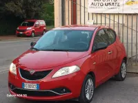 Begagnad Lancia Ypsilon Gold 95 HK (69 kW) 2016 Röd Halvkombi