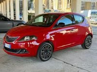 Usata Lancia Ypsilon Gold 69 CV (50 kW) 2023 Rosso Utilitaria