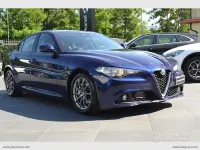 Usata Alfa Romeo Giulia 150 CV (110 kW) 2017 Bluazzurro Berlina