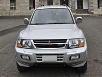 Usata Mitsubishi Pajero 160 CV (117 kW) 2000 Argento SUV