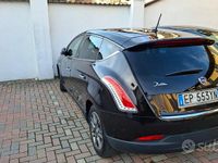 Begagnad Lancia Delta Gold 120 HK (88 kW) 2013 Svart Halvkombi