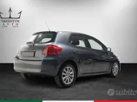Usata Toyota Auris 90 CV (66 kW) 2007 Grigio Utilitaria