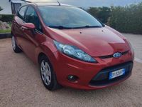 Usata Ford Fiesta 89 CV (65 kW) 2009 Rosso Utilitaria