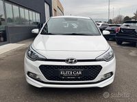 Usata Hyundai i20 Blackline 75 CV (55 kW) 2017 Bianco Berlina