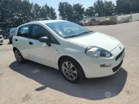 Gebraucht Fiat Punto Street 75 PS (55 kW) 2014 Weiß Kleinwagen
