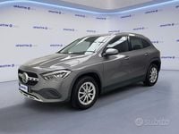 Usata Mercedes GLA200 Business 163 CV (119 kW) 2022 Grigio scuro SUV