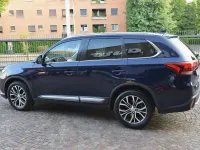 Usata Mitsubishi Outlander Instyle 150 CV (110 kW) 2018 Blu/azzurro SUV